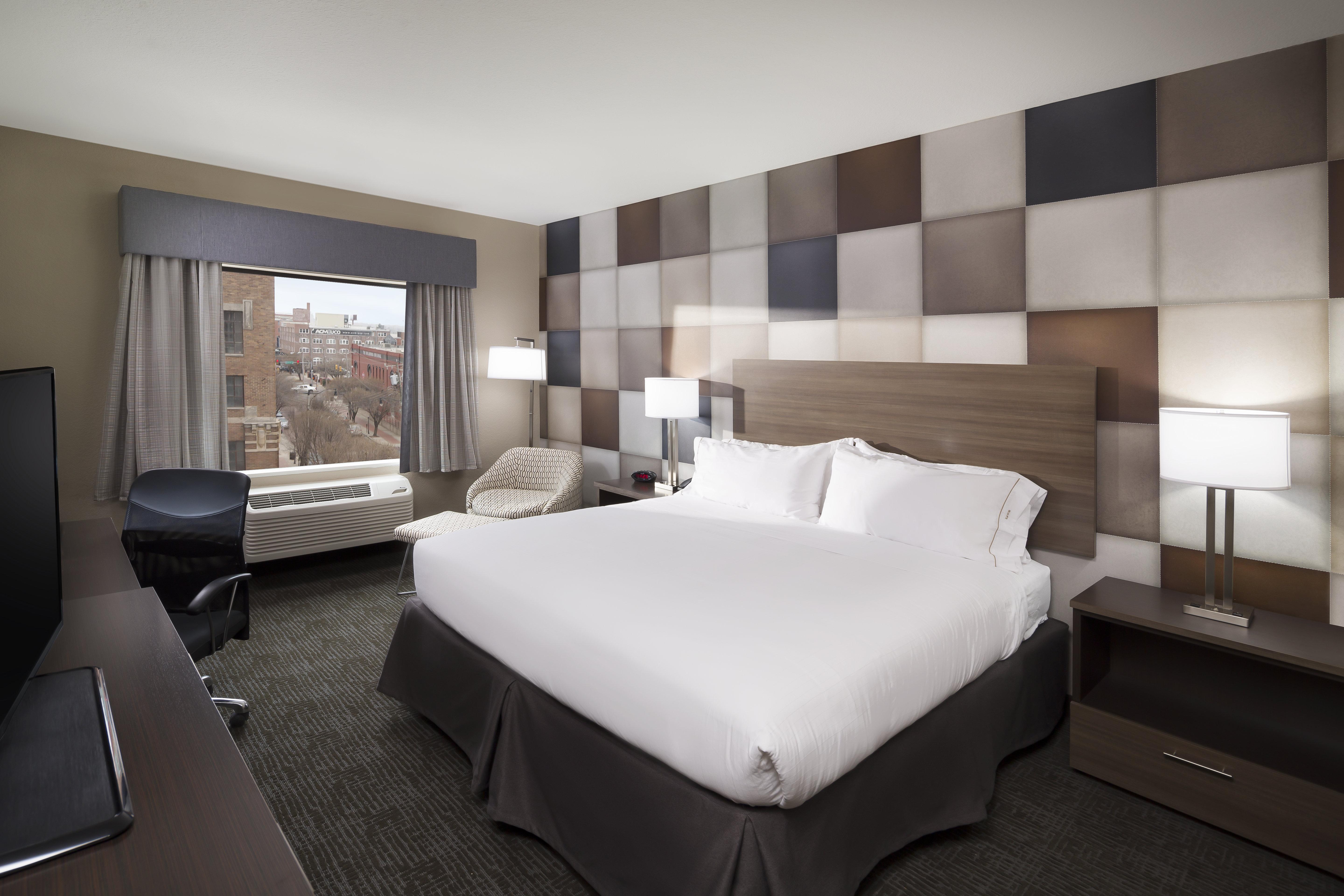 Holiday Inn Express & Suites Oklahoma City Downtown - Bricktown By Ihg Exterior photo